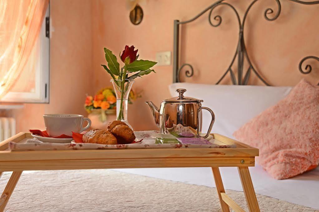 Meuble Evoe Bed and Breakfast Montepulciano Stazione Exteriör bild